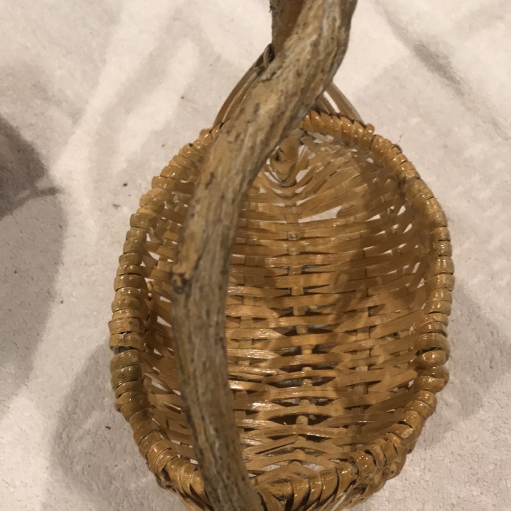 Baskets with Handles - Picture 15 of 16